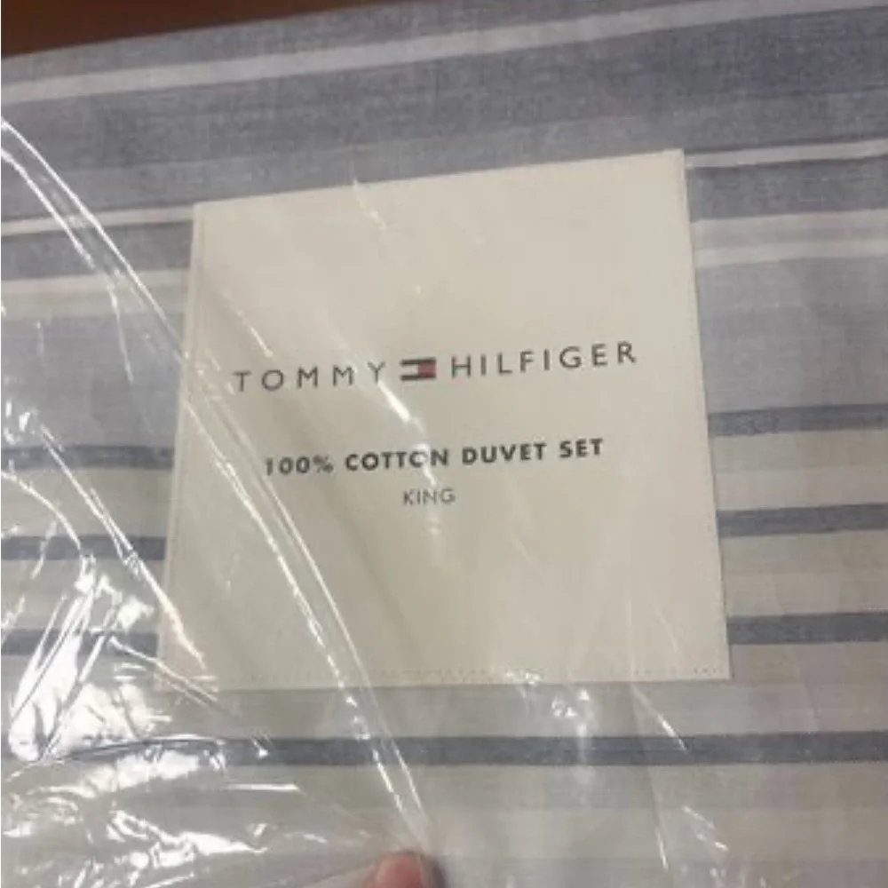 Tommy Hilfiger Bold Stripe Textured Cotton Grey Duvet Cover Set King - Picture 3 of 3